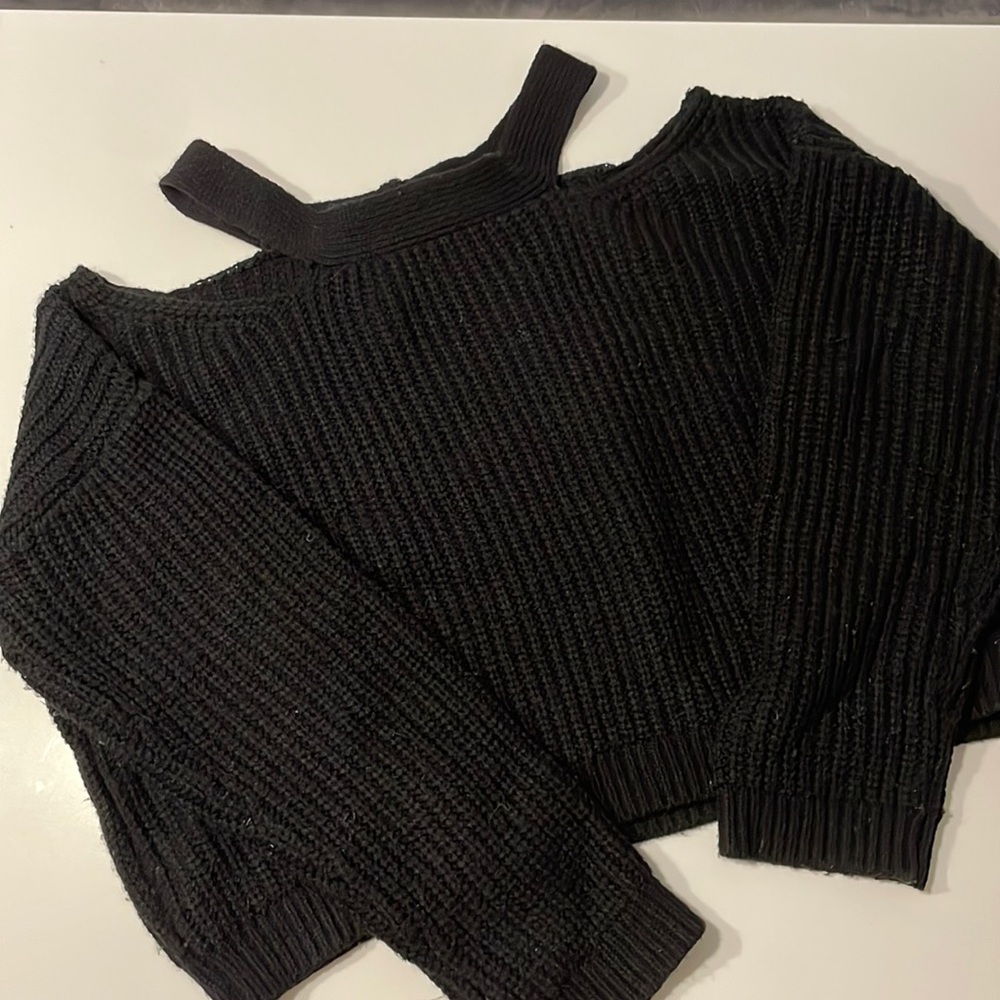 Off-shoulder top